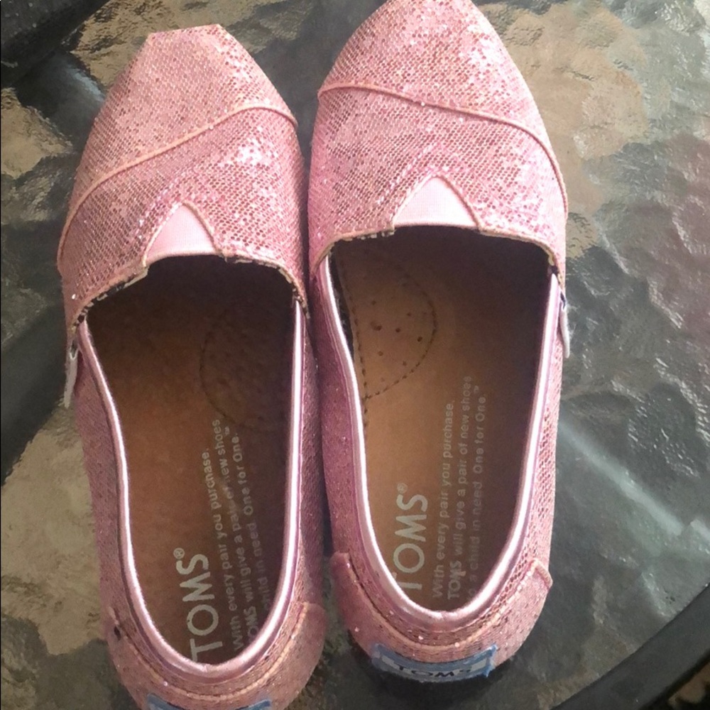 Girls Toms size youth 13